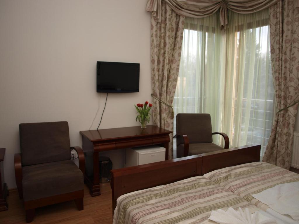 Hotel Oko Nitra Bagian luar foto