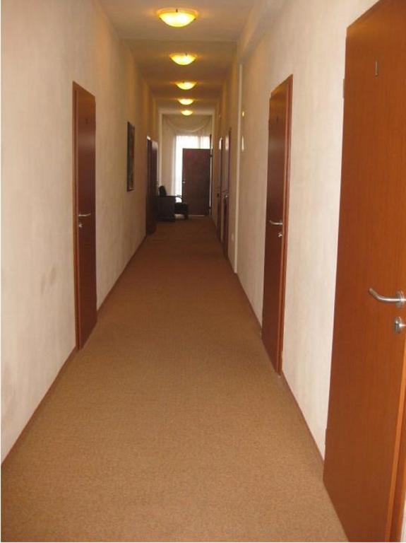 Hotel Oko Nitra Bagian luar foto