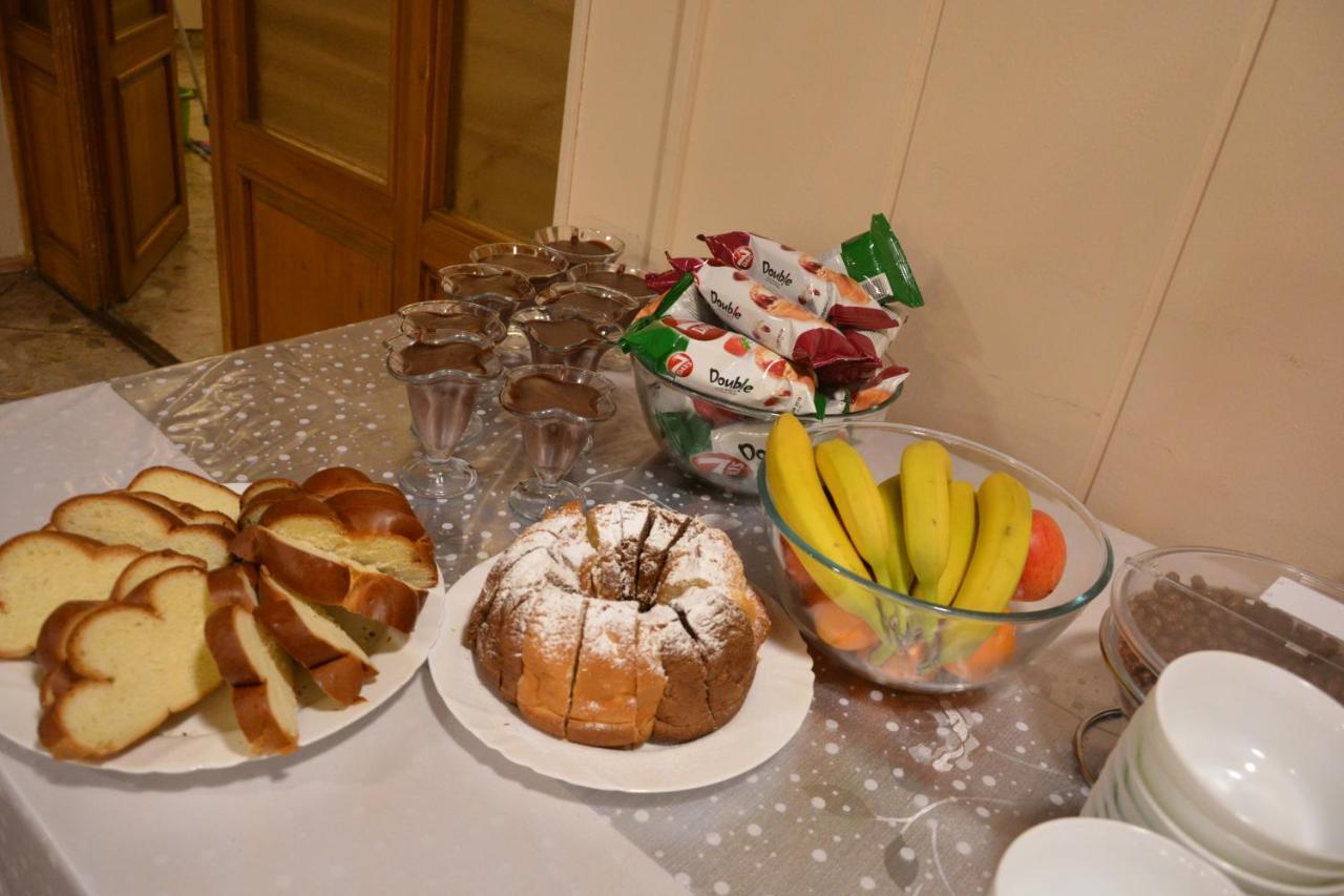 Hotel Oko Nitra Bagian luar foto